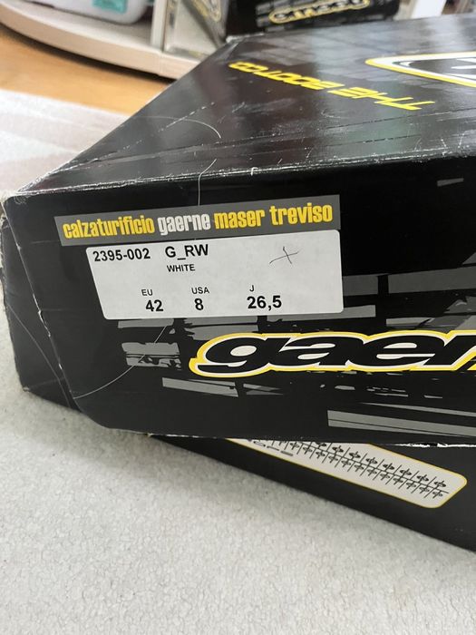 Продам мотоботи