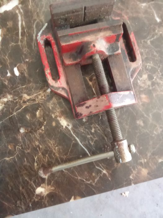 Pequeno torno bancada. Para ourives ou relojoeiro.