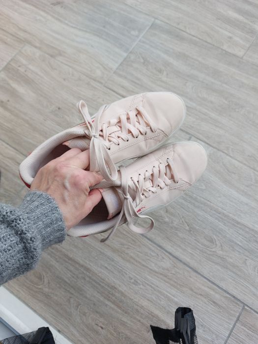 Sneakersy Puma morelowe rozmiar 39