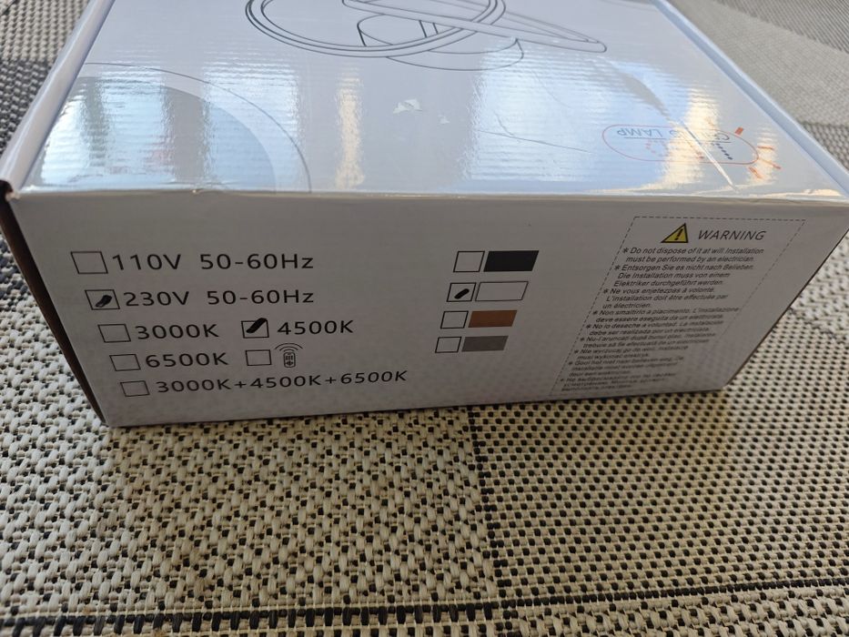 Стельова люстра (модерн)