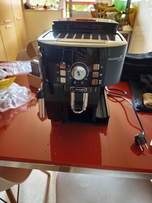 Maquina café expresso Delonghi Magnífica S