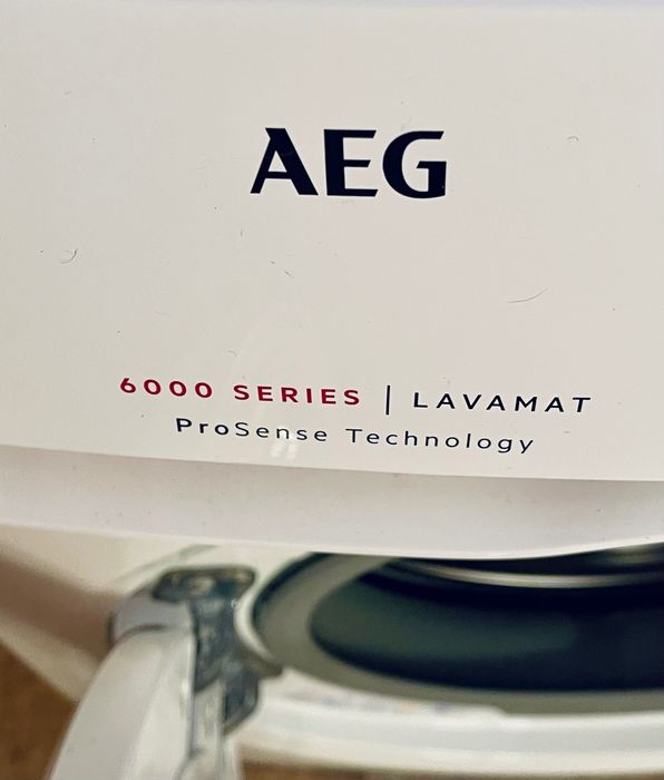 Máquina de lavar roupa AEG LAVAMAT Series 6000