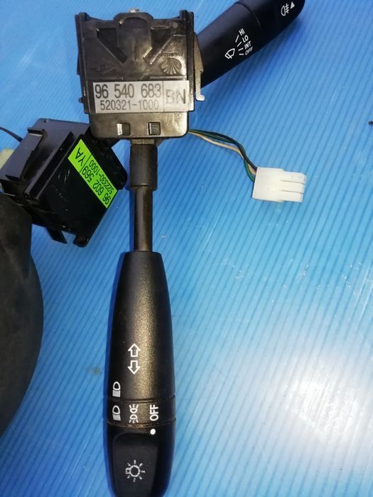 Manete luzes Chevrolet matiz 2005 a 2011 +todas as peças desta viatura