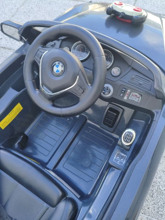 BMW 4 Series Coupé a bateria para criança - PARA DESOCUPAR -