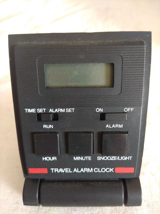 despertador digital de viagem