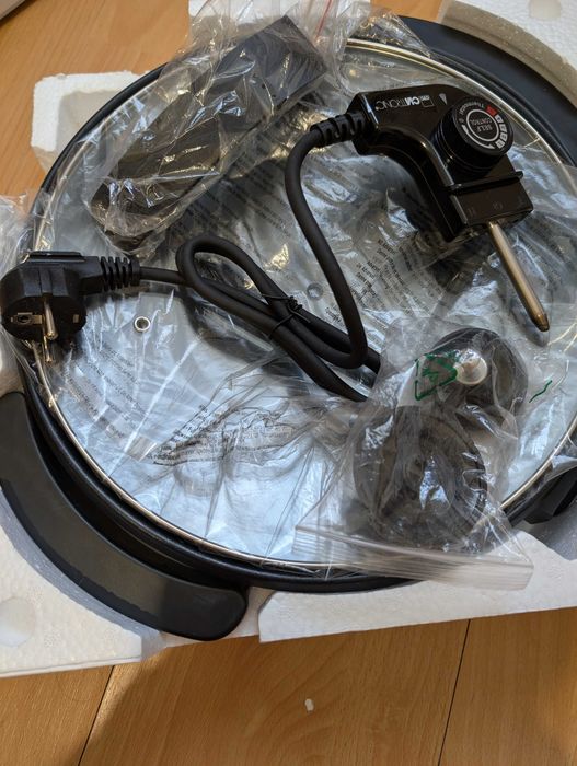 Нова електропательня Clatronic PP 3401 (32 см, 1500W) Гостомель