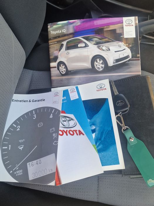 Toyota IQ 1.0 Vvti  4 Lugares Ultima Geração 2014  Poucos Km