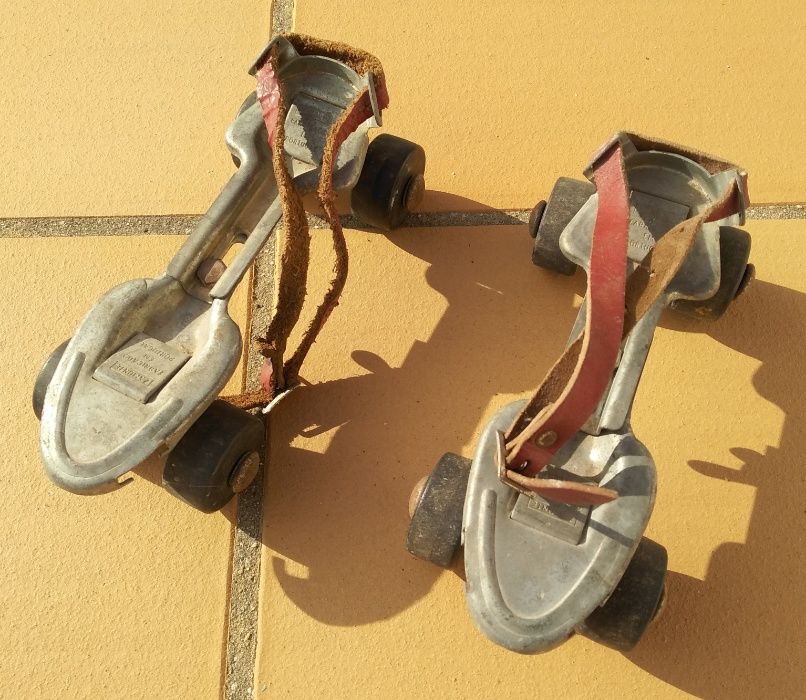 Par de Patins antigos anos 70