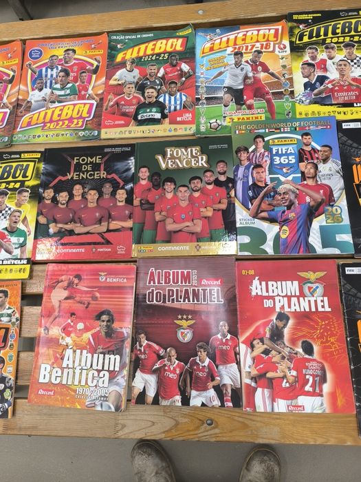 Cadernetas lote 12 € Panini Fome de Vencer Sporting/ Benfica / marvel