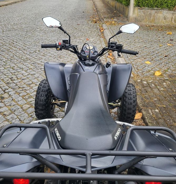 Moto 4 Kymco Maxxer 300