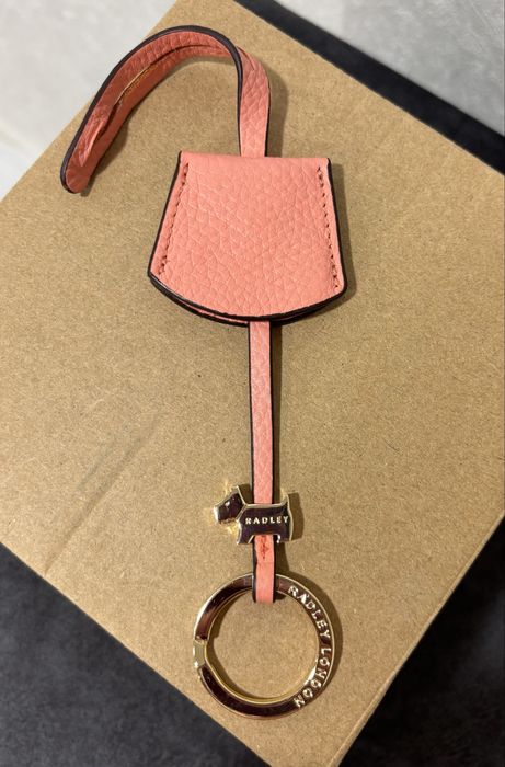 Radley Кожаный брелок ключница собачка кожаная ключей radley сумка