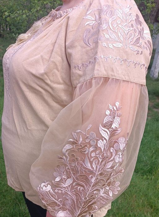 Вишиванка бежева