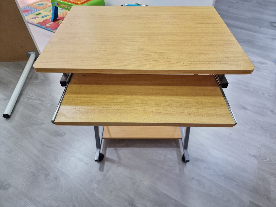 Secretária bom estado