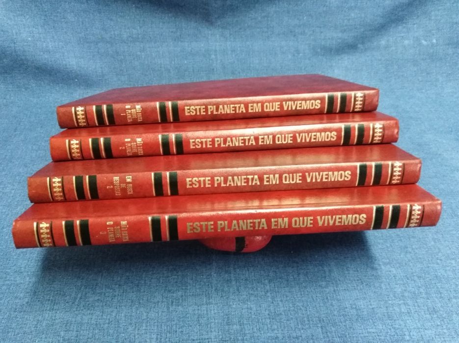 Livros de culinária, pastelaria e outros.