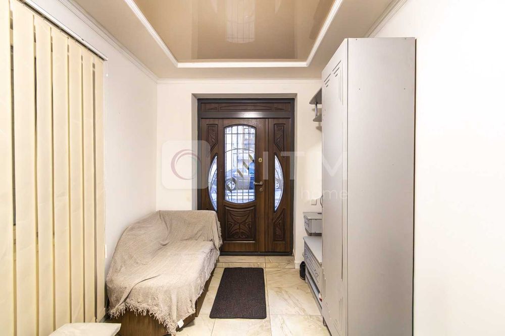 Оренда стильного напівособняка в самому центрі міста