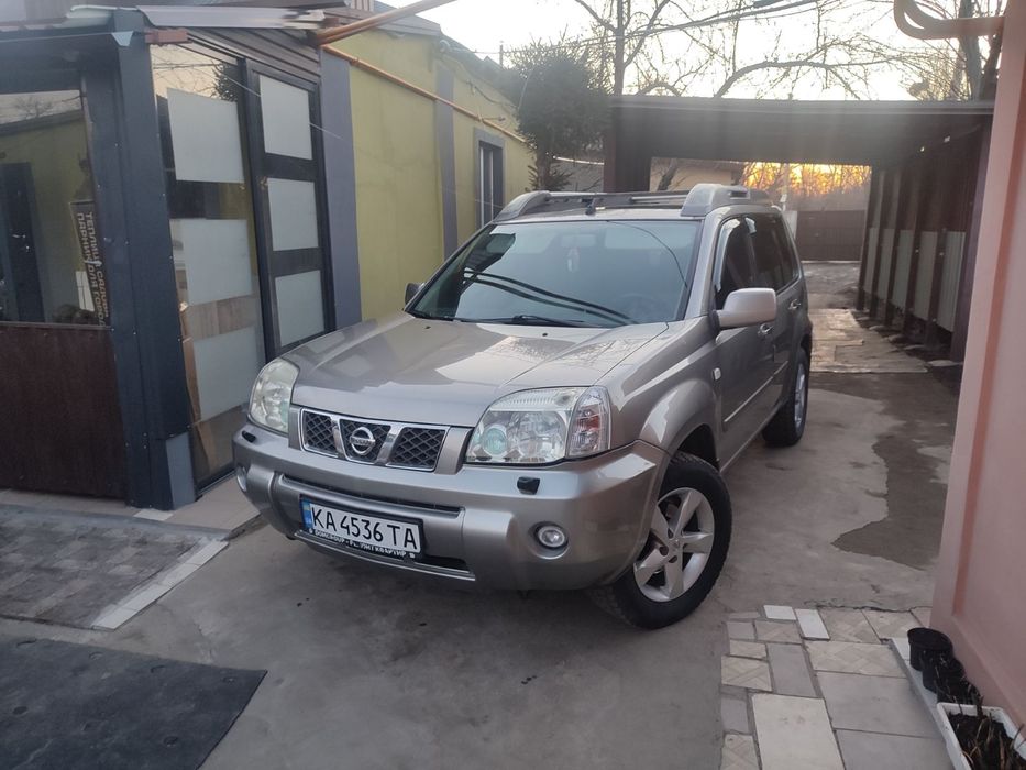 Nissan.   X Trail