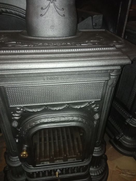 Salamandras antigas e material diverso