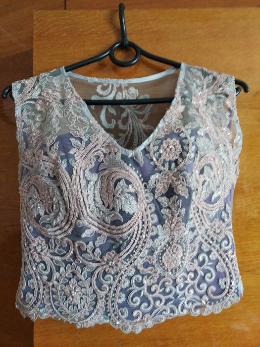 Вечірнє плаття, окремо топ та юбка