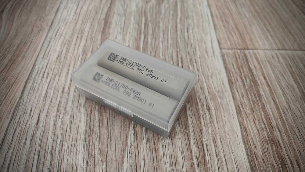 Кейс, бокс для аккумуляторов Li ion 18650, 20700, 21700