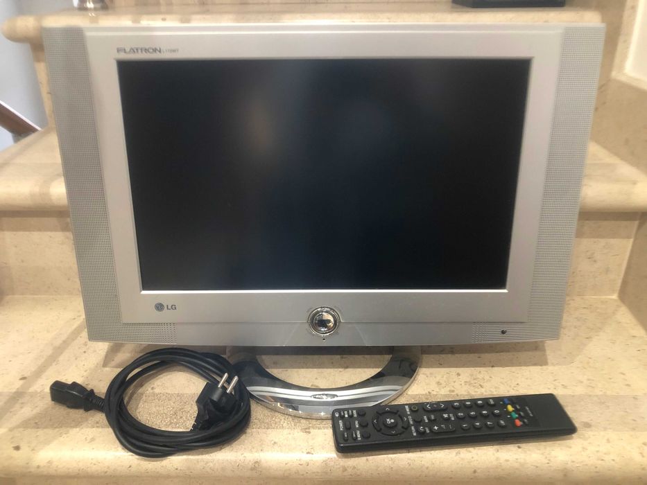 TV LG - 17 polgadas - 43cm com comando LG
