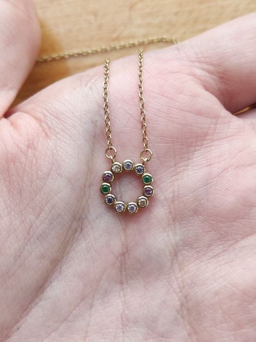 Colar com um pendente redondo Stone by stone