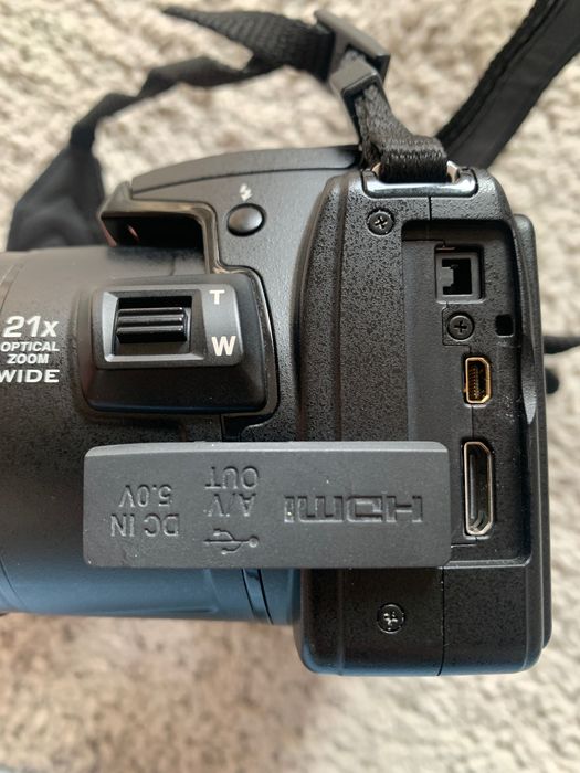 Nikon Coolpix L120 14mp zoom 21x