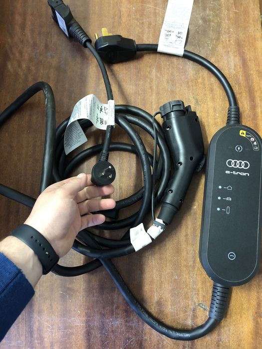 Переробка зарядки з 110в на 220в 50гц AUDI e-tron Ауді Європа Обманка