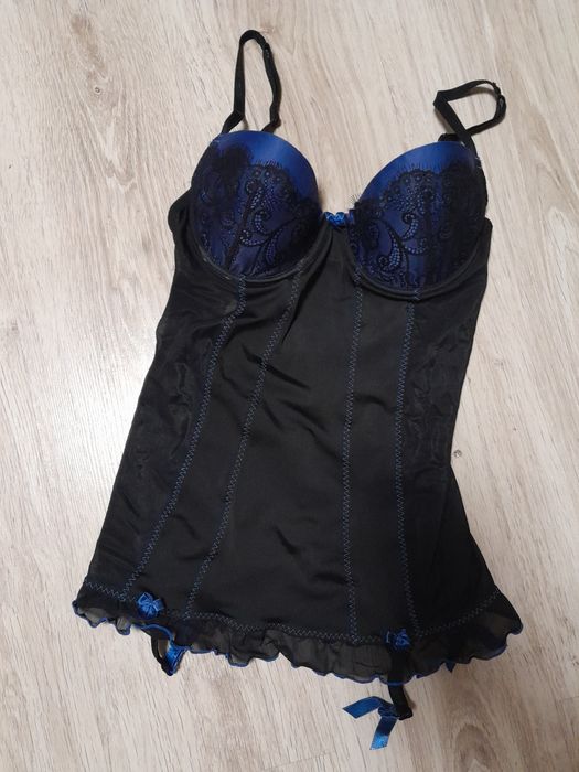 Seksowna damska modelująca bielizna