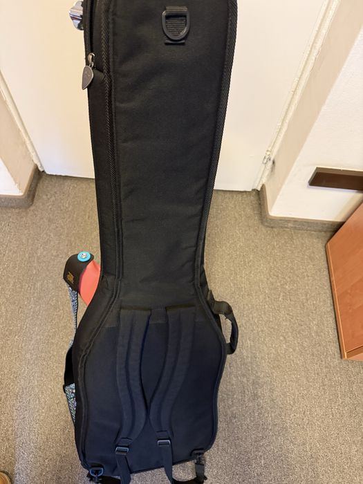 Gitara basowa Squier Bronco z pokrowcem, nowe struny, wyregulowany