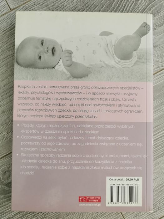 Oddam książkę dla świeżo upieczonych rodziców.