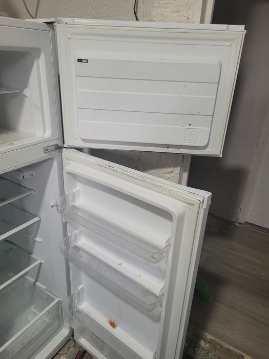 frigorífico em perfeito funcionamento