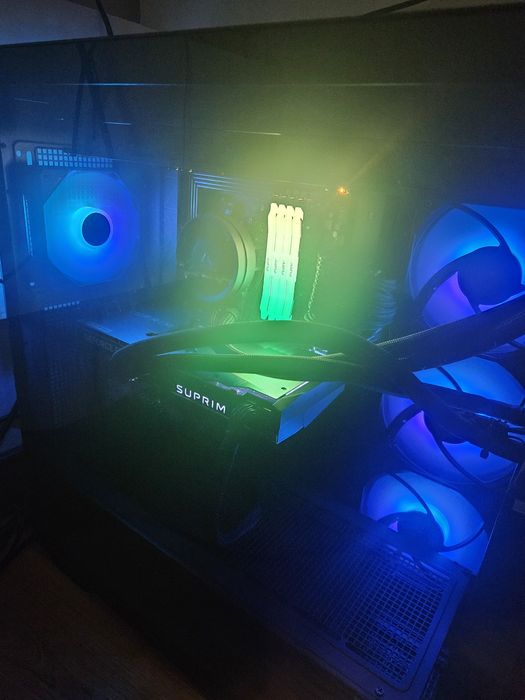 Komputer gamingowy 96GB Ram, GeForce RTX 4090 24 GB VRAM, AMD, 4TB