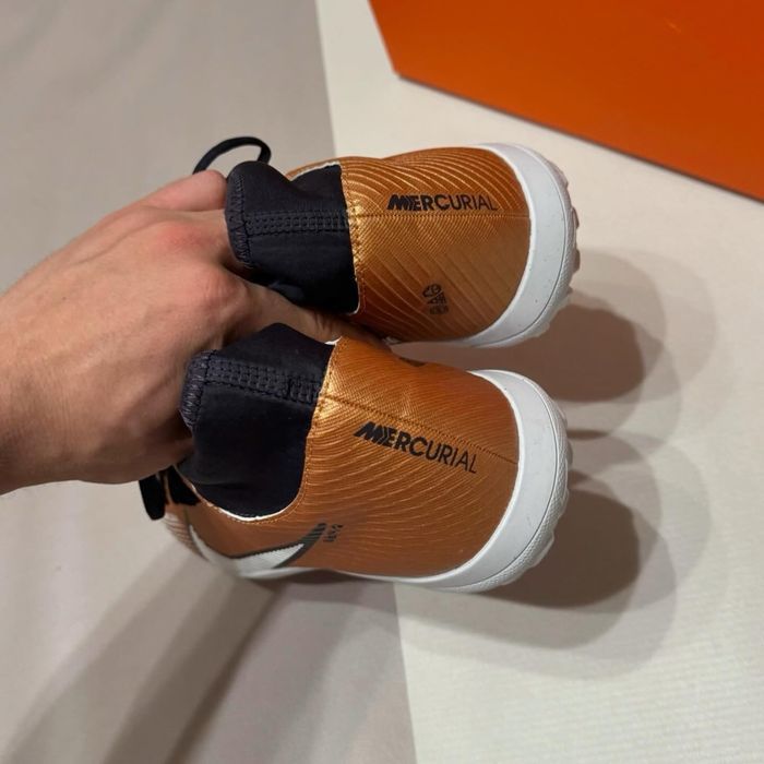 Нові сороконожки бутси футзалки Nike Air Vapor бронзові Tiempo 46 р 9