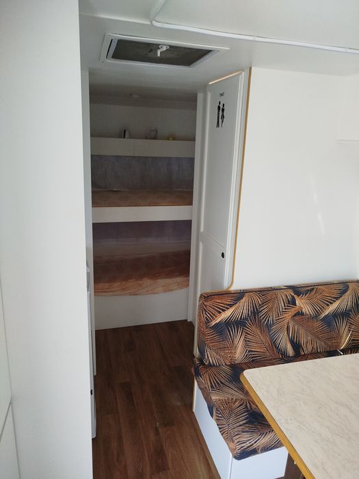 Caravana de 6 dormidas com documentos