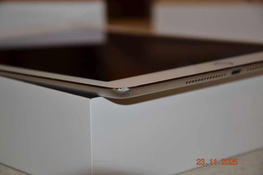 Apple Ipad Air 2 16GB 9.7" Cellular LTE+WiFi MGH72FD/A Tablet