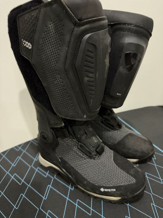 Botas revit gtx como novas usadas 2 x n 42  botas de previ novo 600 euros