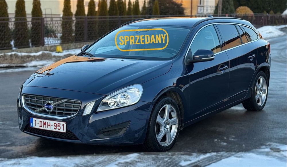 Volvo V60 *1.6 D2/115KM*Skórzana tapicerka*Nawigacja*Parktronic*Climatronic*