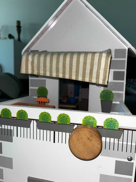 Casa de Bonecas em Madeira XL + Muitos Acessórios | Excelente Estado