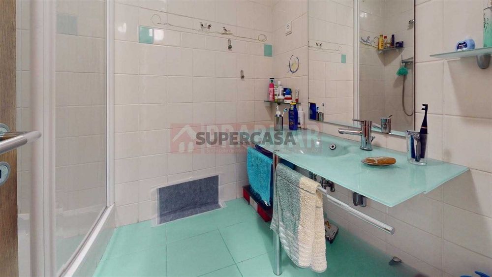 Quarto para arrendar em Coimbra no Bairro Norton de Matos, junto à rua do Brasil e á Estação do Metro