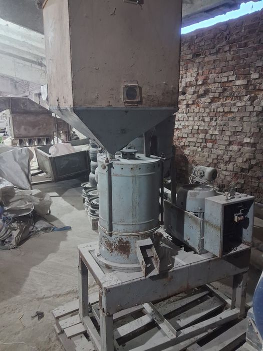 Продам шелушильно шліфовочний станок для зерна