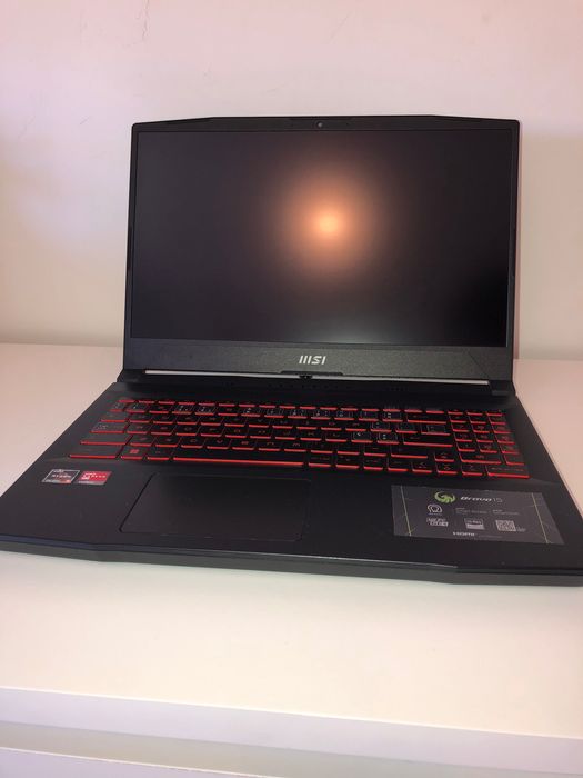 Vendo Notebook Gamer MSI Bravo 15 - Como Novo, +1 Ano de Garantia!