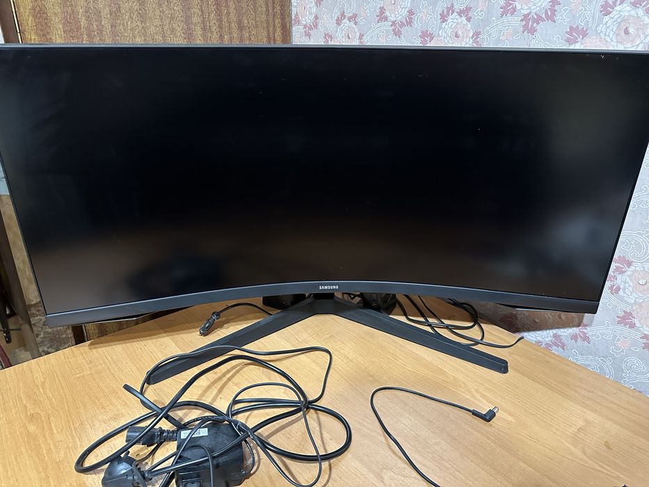 Монітор Samsung Odyssey G5 34” 165 Гц