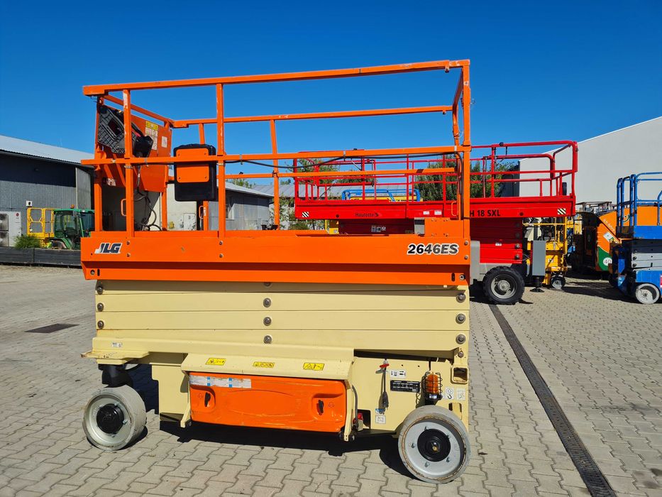 Podnośnik nożycowy JLG 2646 EC, rok 2018, wysokość robocza 10m, nowe akumulatory