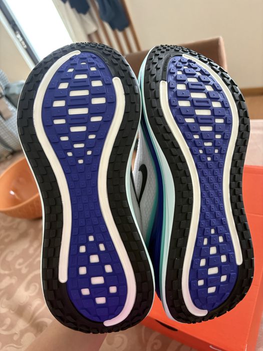 Sapatilhas Nike Vomero Plus Novas (na caixa original)