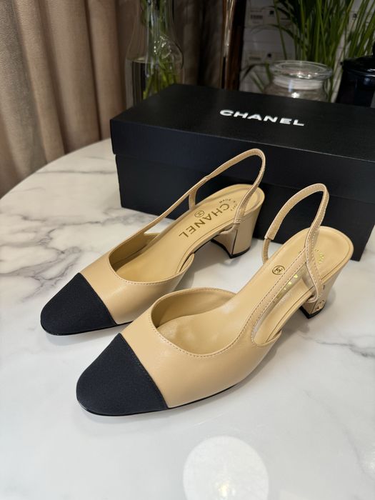 Czółenka Chanel beige