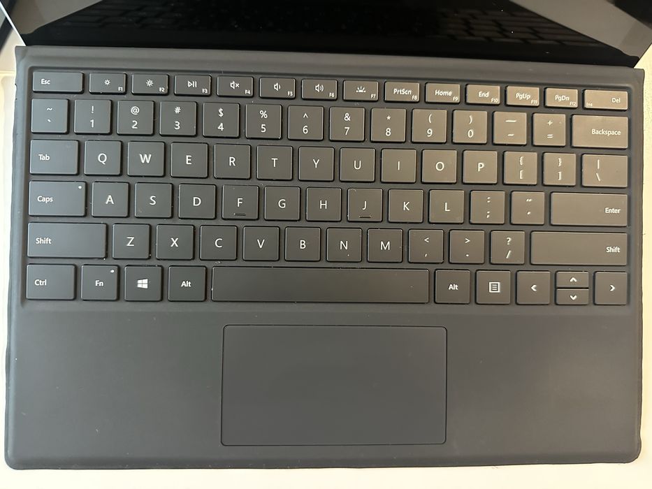 surface pro 7 i7 256 GB/ 16GB