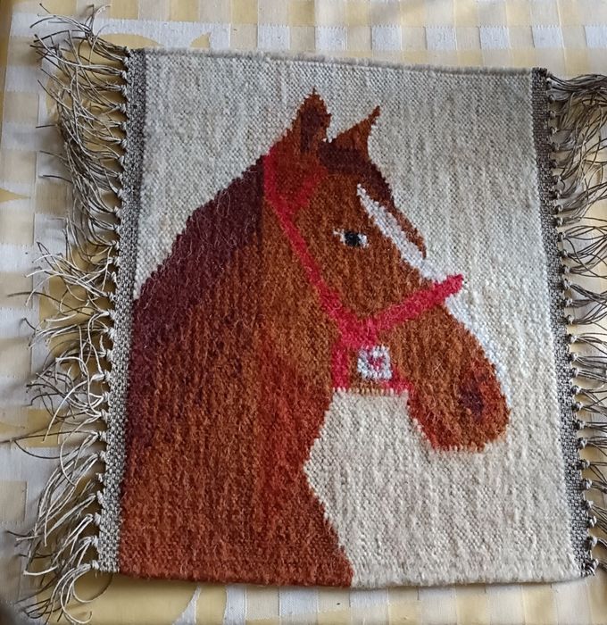 Dywanik /makatka  40x 43 z frędzlami