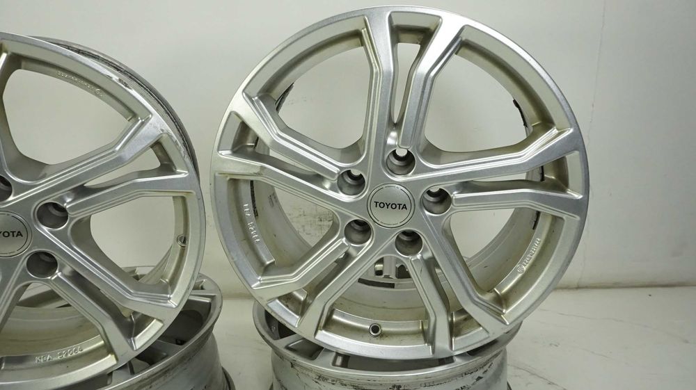 Felgi 17 Toyota CHR Rav 4 Corolla Verso Camry Avensis Auris Yaris 4cro