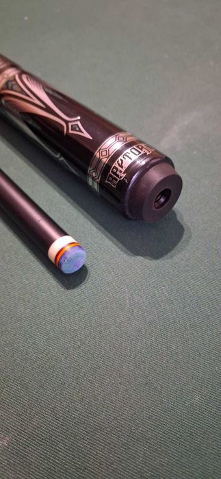 Kij do bilarda z włókna węglowego