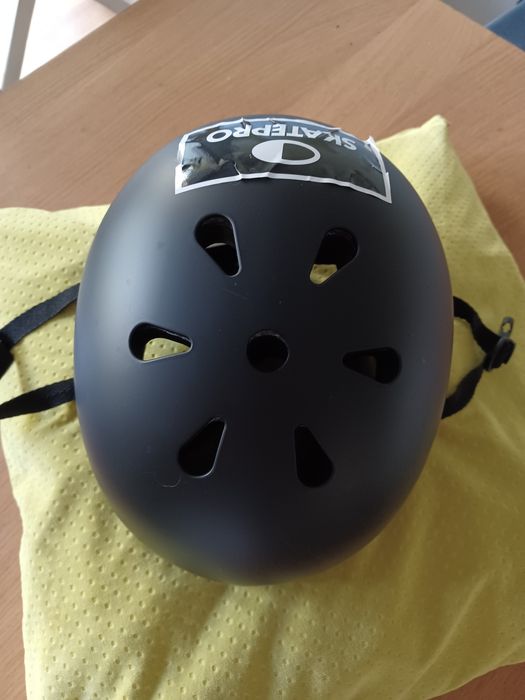 Kask czarny dziecięcy, chłopięcy hulajnoga